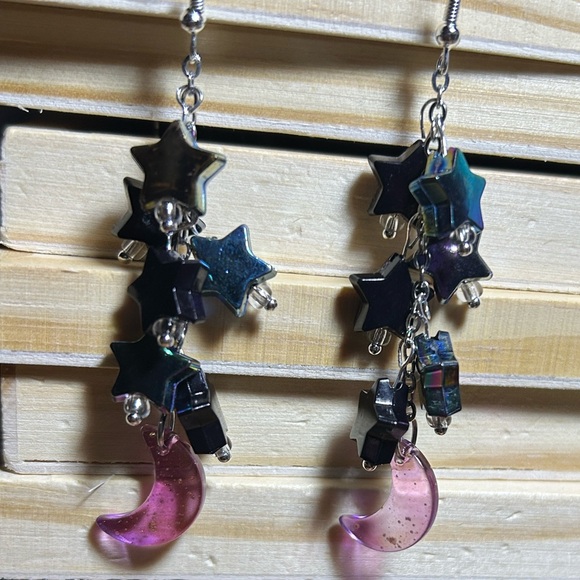3/$25 Star and Moon Dangle Earrings - Picture 5 of 5